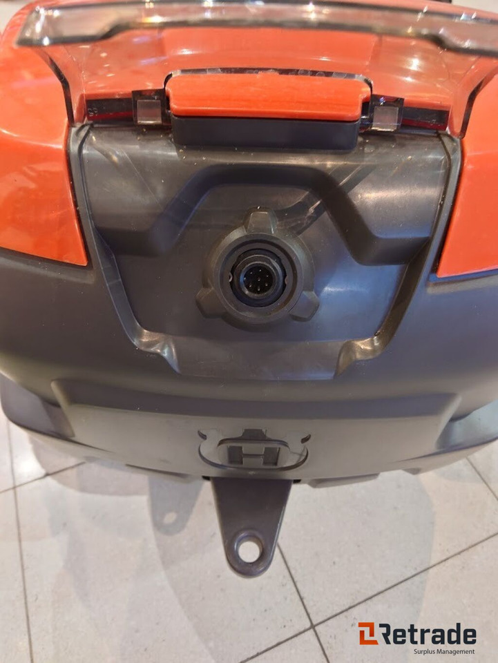 Eldriven gräsklippare Husqvarna R 112 IC RIDER - Cortacésped: foto 5 Eldriven gräsklippare Husqvarna R 112 IC RIDER - Cortacésped: foto 5