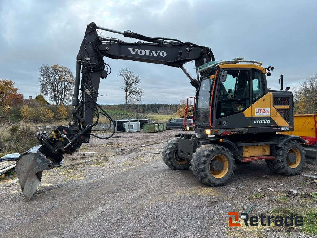 Grävmaskin Volvo EWR150 E - 2017 med tillbehör - Excavadora de ruedas: foto 1 Grävmaskin Volvo EWR150 E - 2017 med tillbehör - Excavadora de ruedas: foto 1
