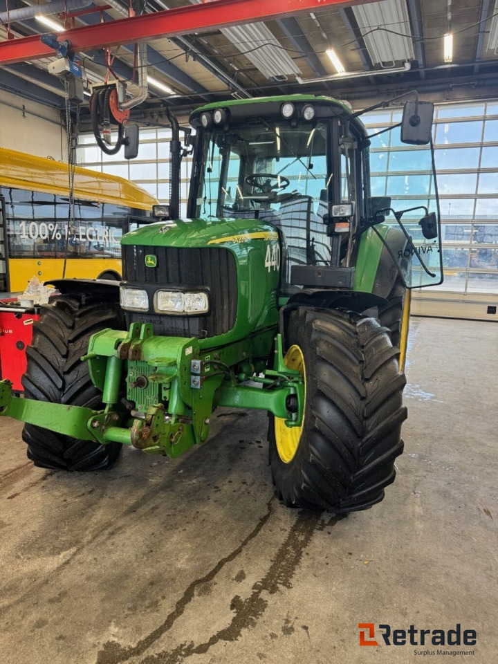 JOHN DEERE 6420S - 7114 timer - 2006 Modell - Maquinaria agrícola: foto 1 JOHN DEERE 6420S - 7114 timer - 2006 Modell - Maquinaria agrícola: foto 1