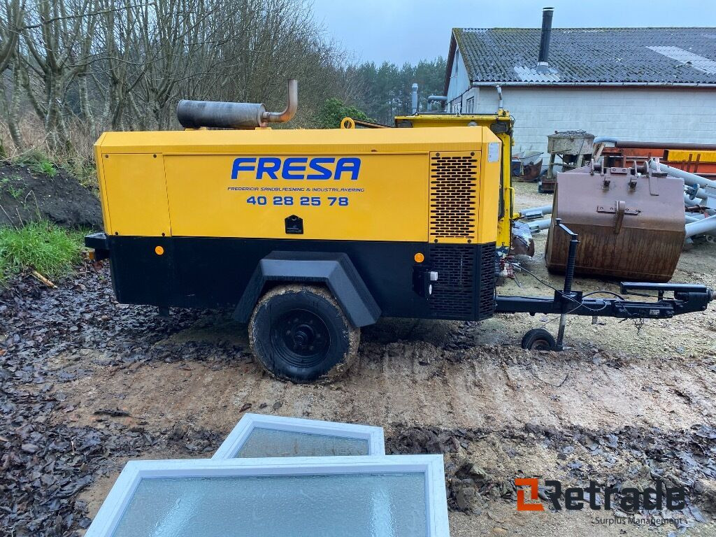 Ingersollrand P380WP Mobil kompressor - Maquinaria de construcción: foto 3 Ingersollrand P380WP Mobil kompressor - Maquinaria de construcción: foto 3