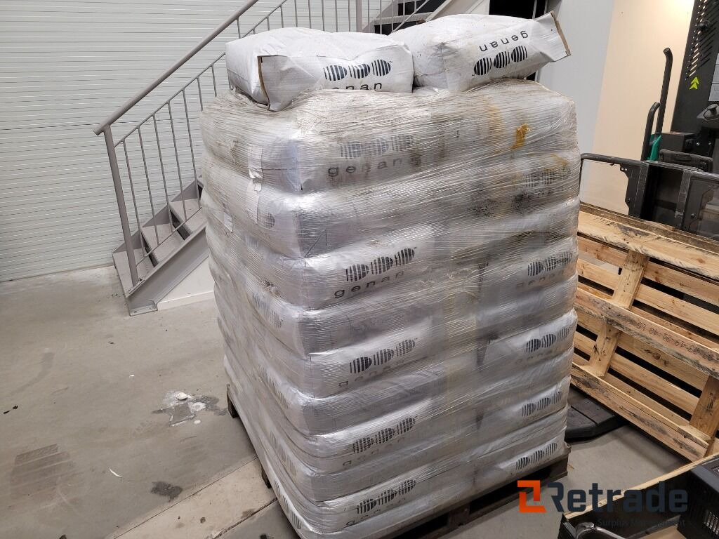 Gummigranulat Genan Ultra coarse - Otros maquinaria: foto 1 Gummigranulat Genan Ultra coarse - Otros maquinaria: foto 1