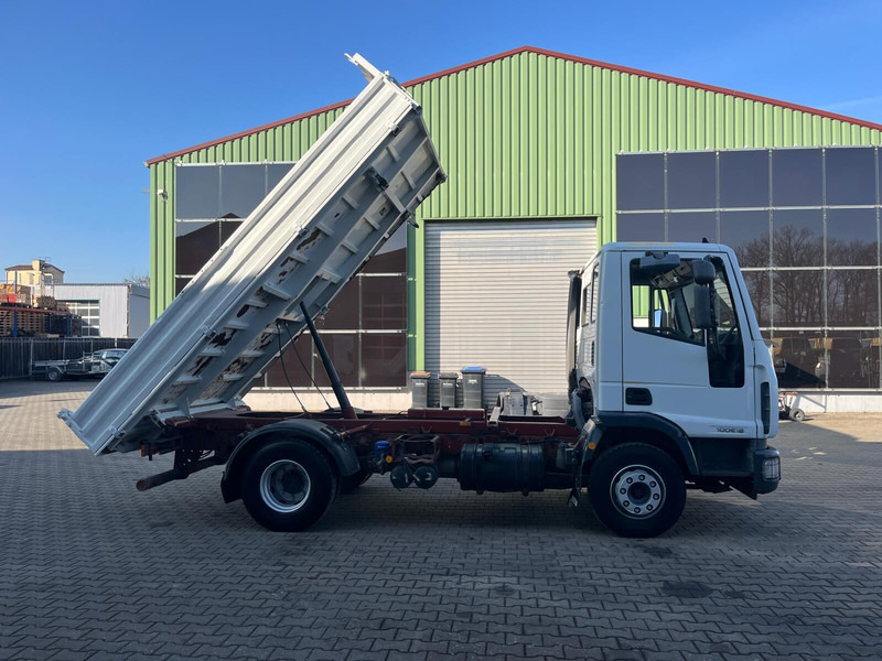 Iveco ML100E18 Meiller 3-S-Kipper AHK abgelastet auf 7,5t 3-Sitzer - Camión volquete: foto 4 Iveco ML100E18 Meiller 3-S-Kipper AHK abgelastet auf 7,5t 3-Sitzer - Camión volquete: foto 4