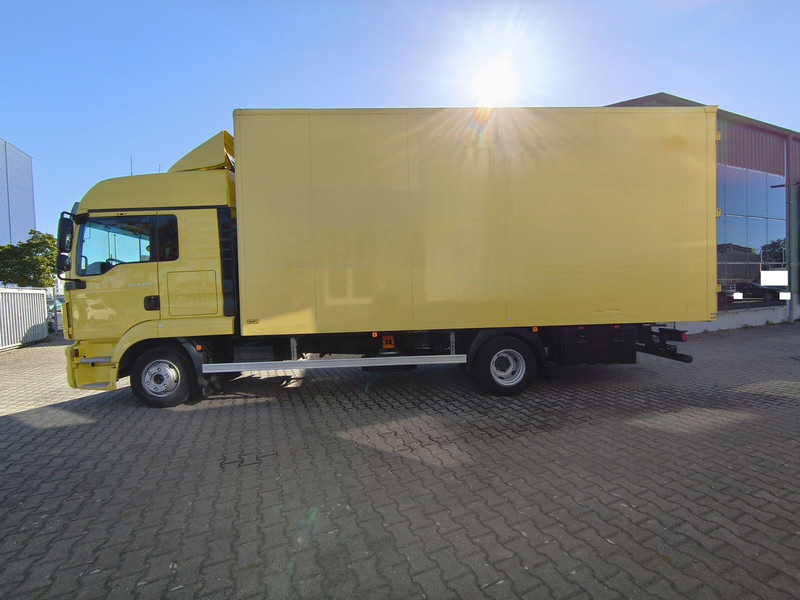 MAN TGL 8.220 Möbelkoffer AHK Euro 6 4x2 (18) - Camión caja cerrada: foto 5 MAN TGL 8.220 Möbelkoffer AHK Euro 6 4x2 (18) - Camión caja cerrada: foto 5