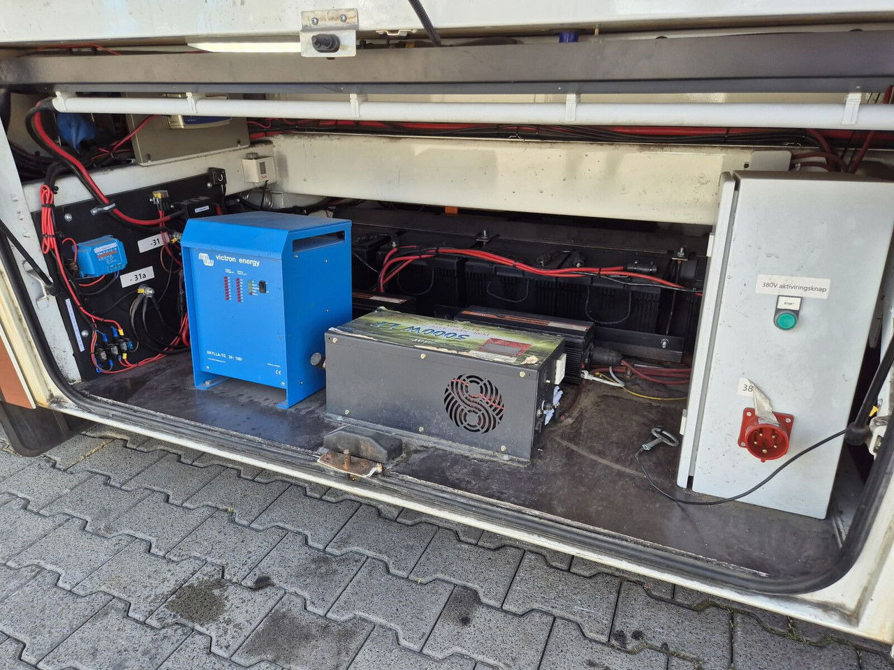 Autobús Irisbus Iveco 330 KM / Like Camper / Solar Panels: foto 28
