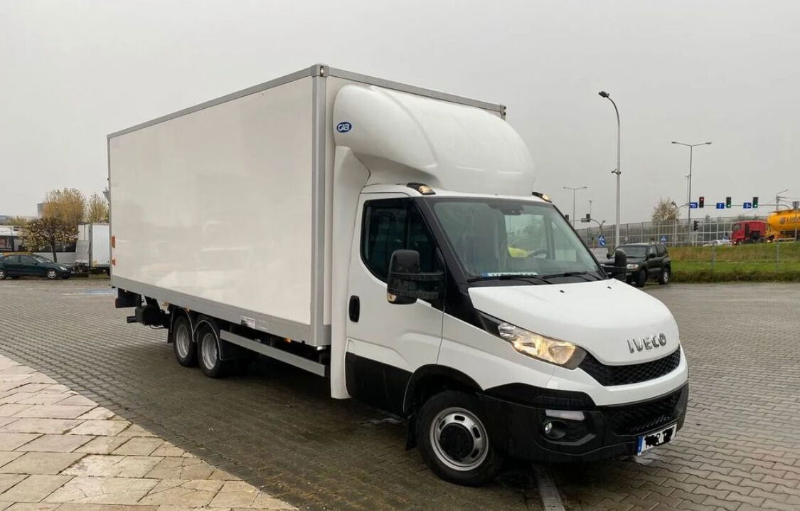 Iveco Daily 35C18 35C180 / Container / Veldhuizen Trailer / KAT. B+E - Furgoneta caja cerrada: foto 3 Iveco Daily 35C18 35C180 / Container / Veldhuizen Trailer / KAT. B+E - Furgoneta caja cerrada: foto 3