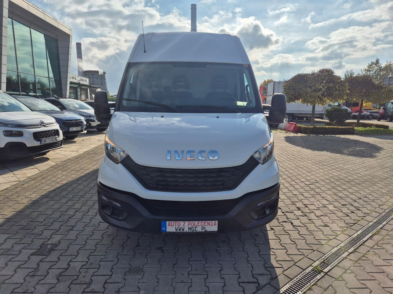 Iveco Daily 35S14 L4H3 - Furgón: foto 3 Iveco Daily 35S14 L4H3 - Furgón: foto 3