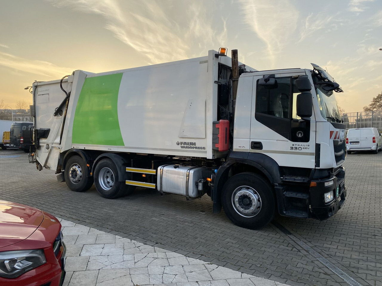 Iveco Stralis 330 EEV / Faun Vario Press 11 27M3 / Service NEW / TOP Iveco Stralis 330 EEV / Faun Vario Press 11 27M3 / Service NEW / TOP - Camión de basura: foto 5 Iveco Stralis 330 EEV / Faun Vario Press 11 27M3 / Service NEW / TOP Iveco Stralis 330 EEV / Faun Vario Press 11 27M3 / Service NEW / TOP - Camión de basura: foto 5