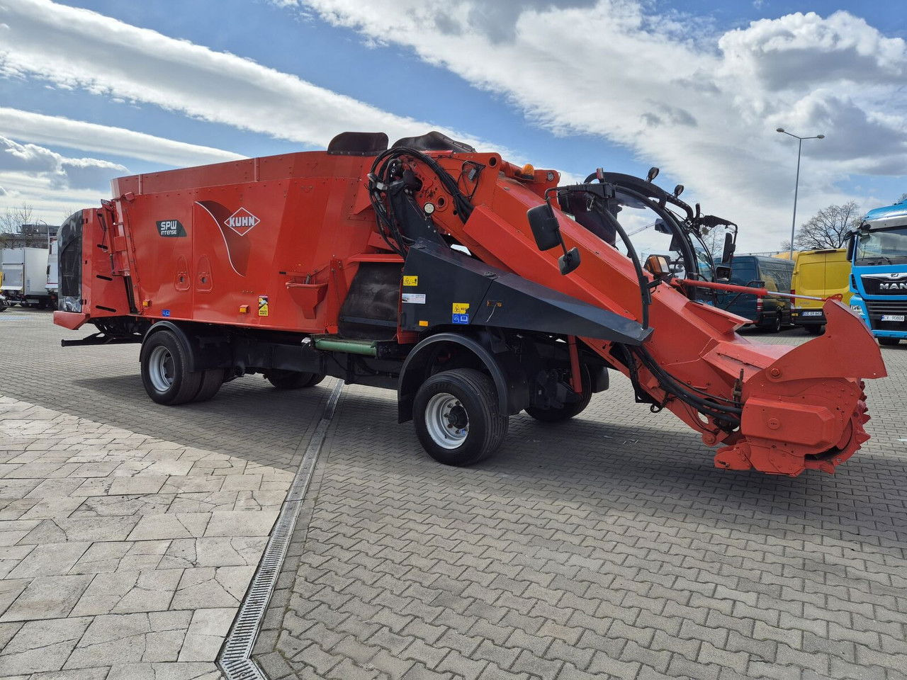 Kuhn SPW 22 Intense /feed wagon/ 1 Owner / NEW Service SPW 22 Intense /feed wago Kuhn SPW 22 Intense /feed wagon/ 1 Owner / NEW Service SPW 22 Intense /feed wagon/ 1 Owner / NEW Service / UP TO 22m3 - Desensiladora: foto 2 Kuhn SPW 22 Intense /feed wagon/ 1 Owner / NEW Service SPW 22 Intense /feed wago Kuhn SPW 22 Intense /feed wagon/ 1 Owner / NEW Service SPW 22 Intense /feed wagon/ 1 Owner / NEW Service / UP TO 22m3 - Desensiladora: foto 2