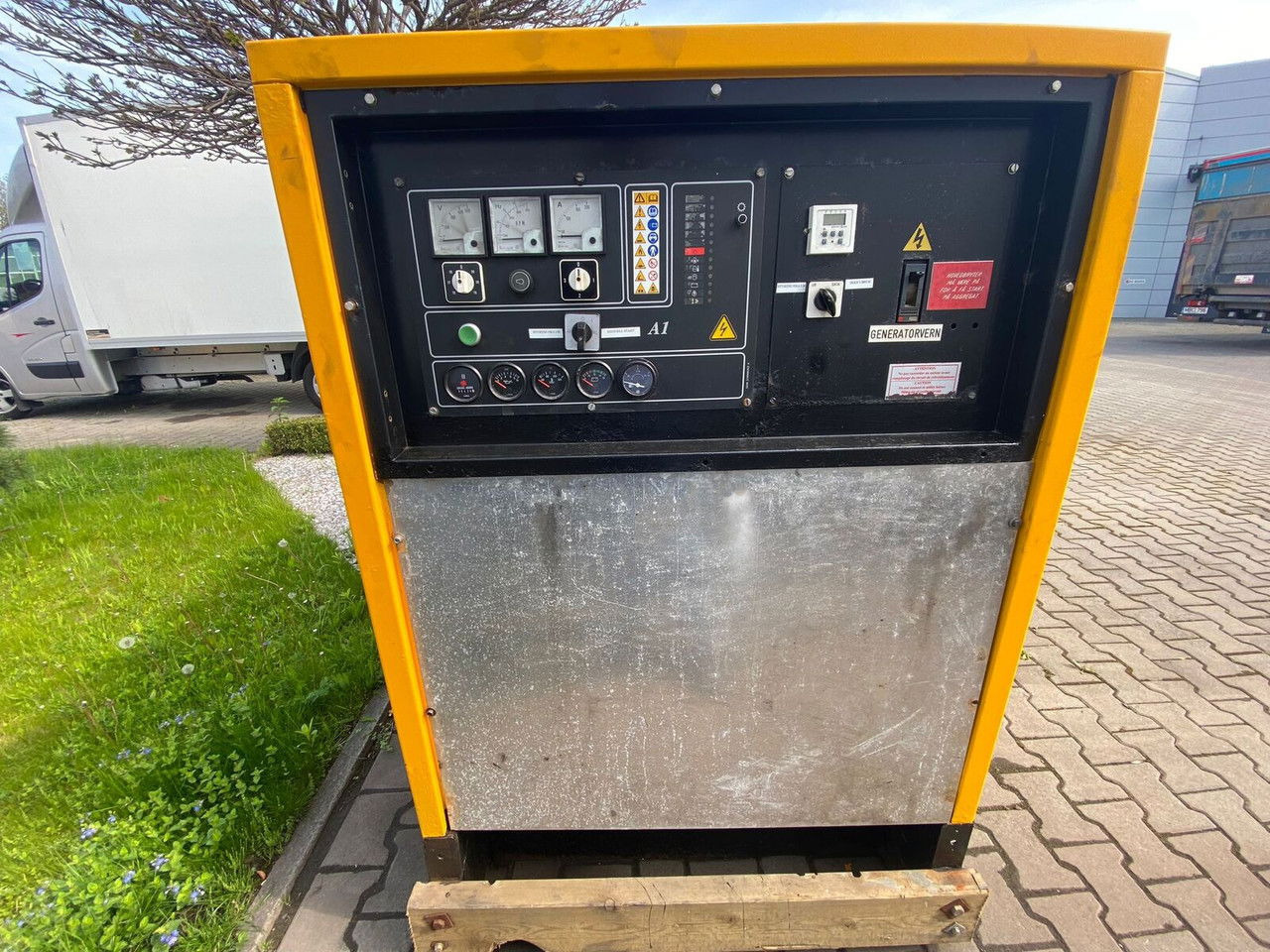 SDMO NS 60 W M, Silent generator 60kVA, 48KW NS 60 W M, Silent generator 60kVA, 48KW - Generador industriale: foto 3 SDMO NS 60 W M, Silent generator 60kVA, 48KW NS 60 W M, Silent generator 60kVA, 48KW - Generador industriale: foto 3