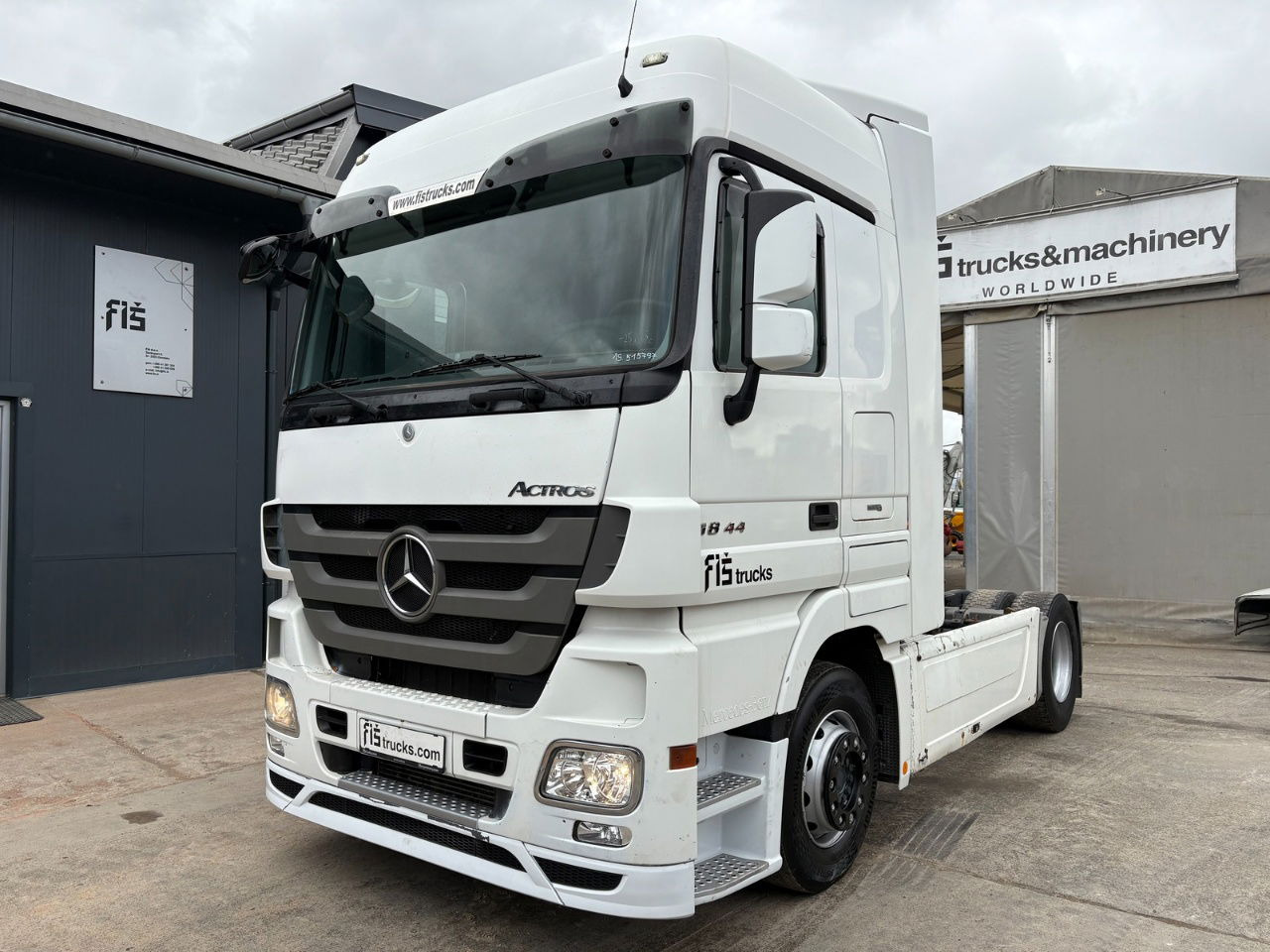 Mercedes-Benz Actros 1844 4x2 - tractor unit - retarder - Cabeza tractora: foto 1 Mercedes-Benz Actros 1844 4x2 - tractor unit - retarder - Cabeza tractora: foto 1