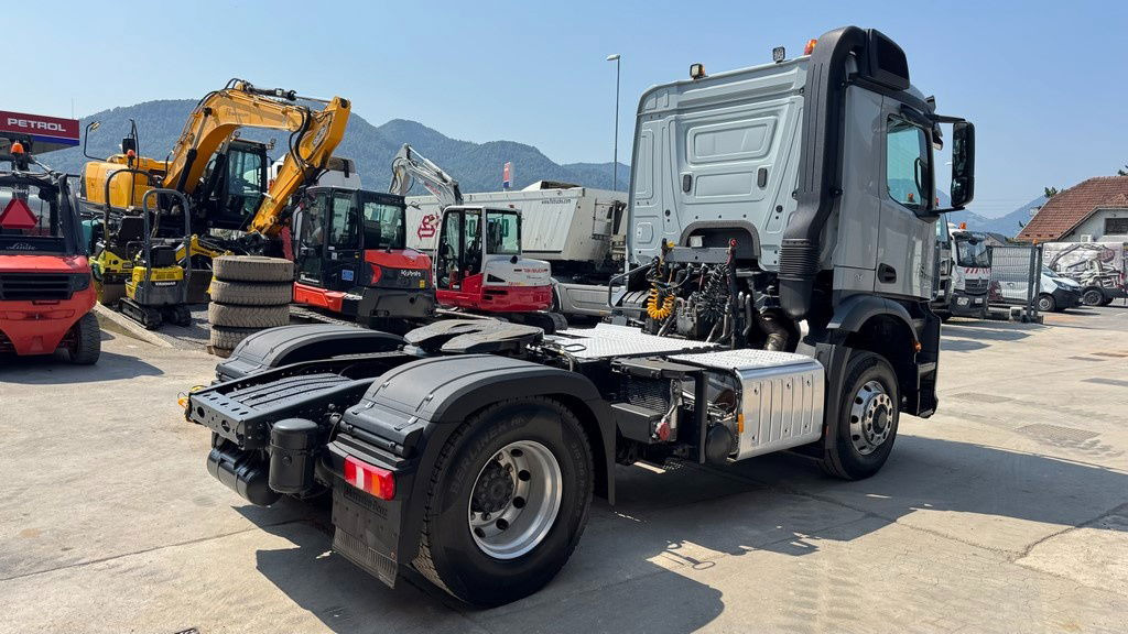 Mercedes-Benz Arocs 1845 HAD 4X4 tractor unit - tipper hydraulics - retarder - Cabeza tractora: foto 4 Mercedes-Benz Arocs 1845 HAD 4X4 tractor unit - tipper hydraulics - retarder - Cabeza tractora: foto 4