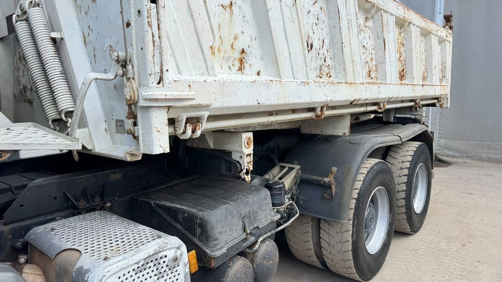 Mercedes-Benz Actros 2643 K 6x4 meiller tipper - Camión volquete: foto 3 Mercedes-Benz Actros 2643 K 6x4 meiller tipper - Camión volquete: foto 3