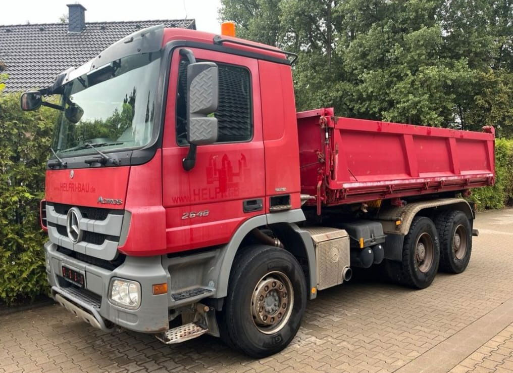 Mercedes-Benz Actros 2648 6X4 3 sided tipper - Camión volquete: foto 1 Mercedes-Benz Actros 2648 6X4 3 sided tipper - Camión volquete: foto 1