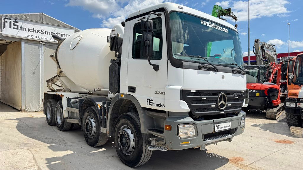 Mercedes-Benz Actros 3241 8x4 mixer 9m3 - Camión hormigonera: foto 5 Mercedes-Benz Actros 3241 8x4 mixer 9m3 - Camión hormigonera: foto 5
