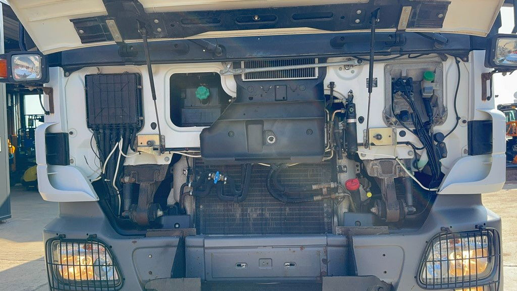 Leasing de Mercedes-Benz Actros 4141 K 8x6 tipper - 19m3 Mercedes-Benz Actros 4141 K 8x6 tipper - 19m3: foto 21 Leasing de Mercedes-Benz Actros 4141 K 8x6 tipper - 19m3 Mercedes-Benz Actros 4141 K 8x6 tipper - 19m3: foto 21