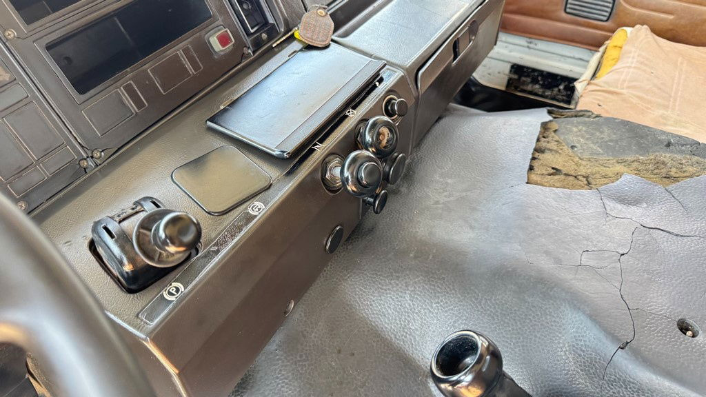 Leasing de  Scania 112 6x4 tipper - full spring Scania 112 6x4 tipper - full spring: foto 26