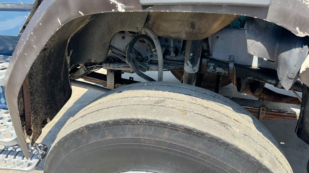 Leasing de  Scania 112 6x4 tipper - full spring Scania 112 6x4 tipper - full spring: foto 9