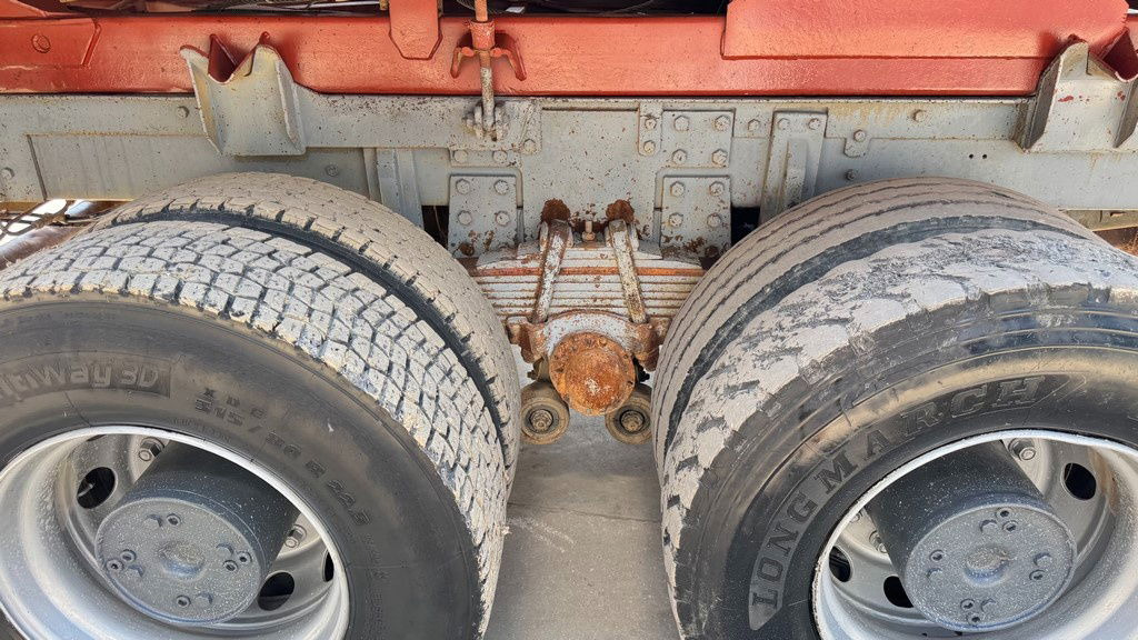 Leasing de  Scania 112 6x4 tipper - full spring Scania 112 6x4 tipper - full spring: foto 14