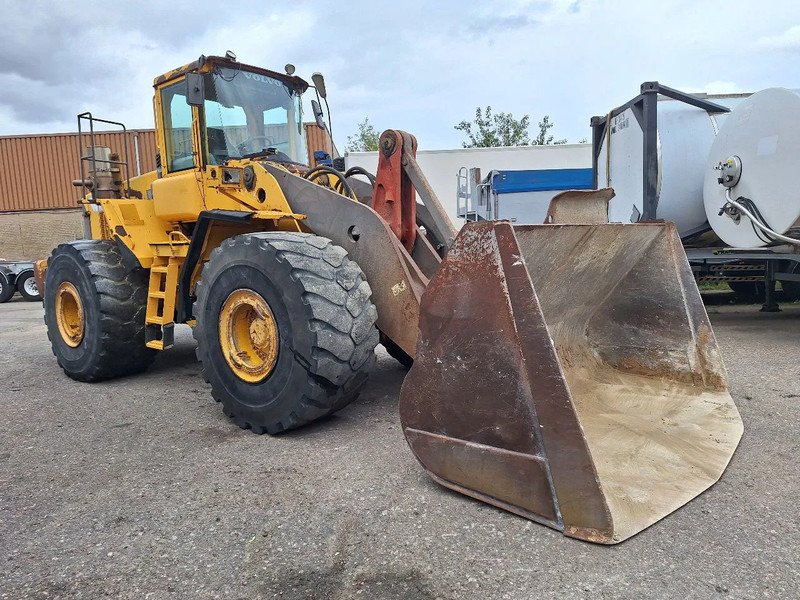Volvo L220D - Cargadora de ruedas: foto 1 Volvo L220D - Cargadora de ruedas: foto 1