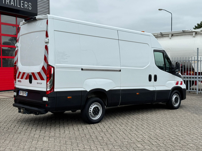 Iveco Daily 35S14 Voice Alicia Spraakassistent Voice assistent - Furgón: foto 4 Iveco Daily 35S14 Voice Alicia Spraakassistent Voice assistent - Furgón: foto 4