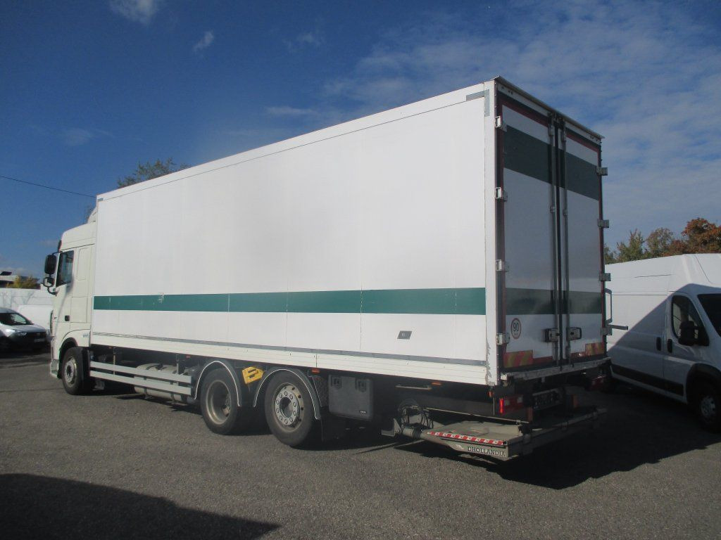 DAF XF 480, 6x2, - Camión caja cerrada: foto 2 DAF XF 480, 6x2, - Camión caja cerrada: foto 2