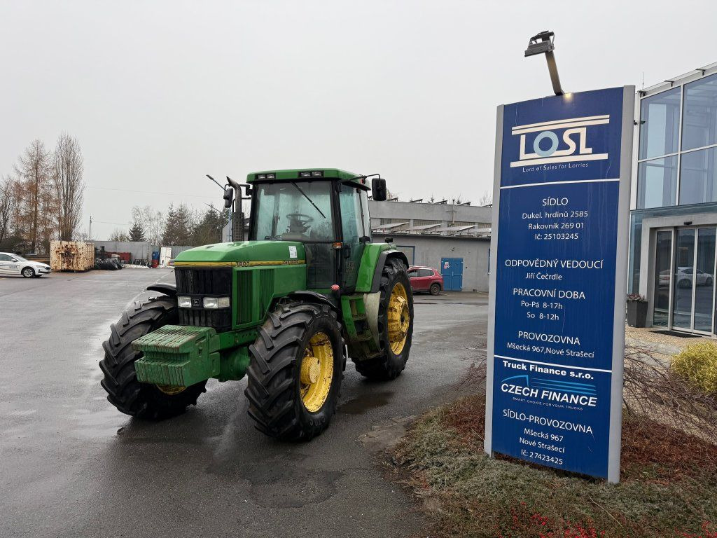 John Deere 7800 - Tractor: foto 1 John Deere 7800 - Tractor: foto 1