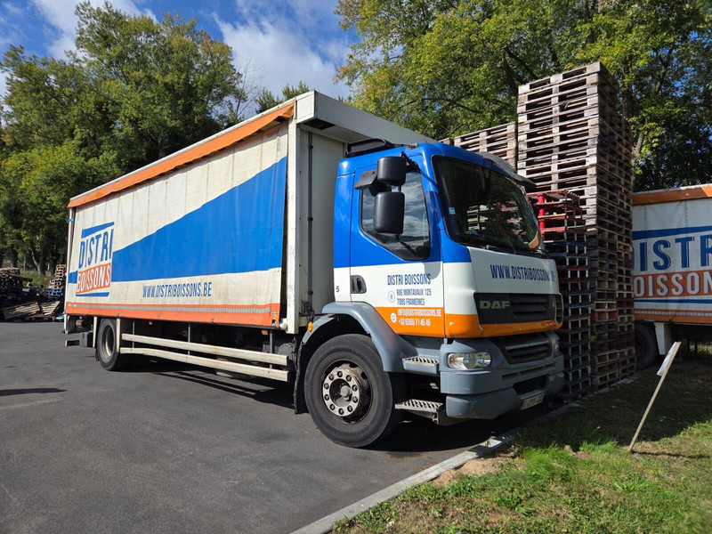 DAF LF55 250 - 19 tons - Camión lona: foto 2 DAF LF55 250 - 19 tons - Camión lona: foto 2