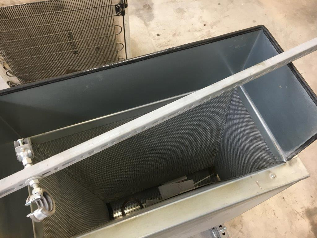 Polar Mohr chip extraction hopper - Máquina de corte de papel: foto 3 Polar Mohr chip extraction hopper - Máquina de corte de papel: foto 3