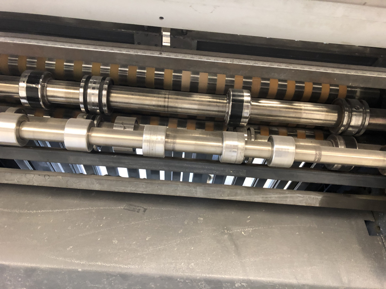 Stahlfolder Topline TD 66-4 with DCT control 3.tes buckle plate folder Heidelberg - Plegadora de papel: foto 2 Stahlfolder Topline TD 66-4 with DCT control 3.tes buckle plate folder Heidelberg - Plegadora de papel: foto 2