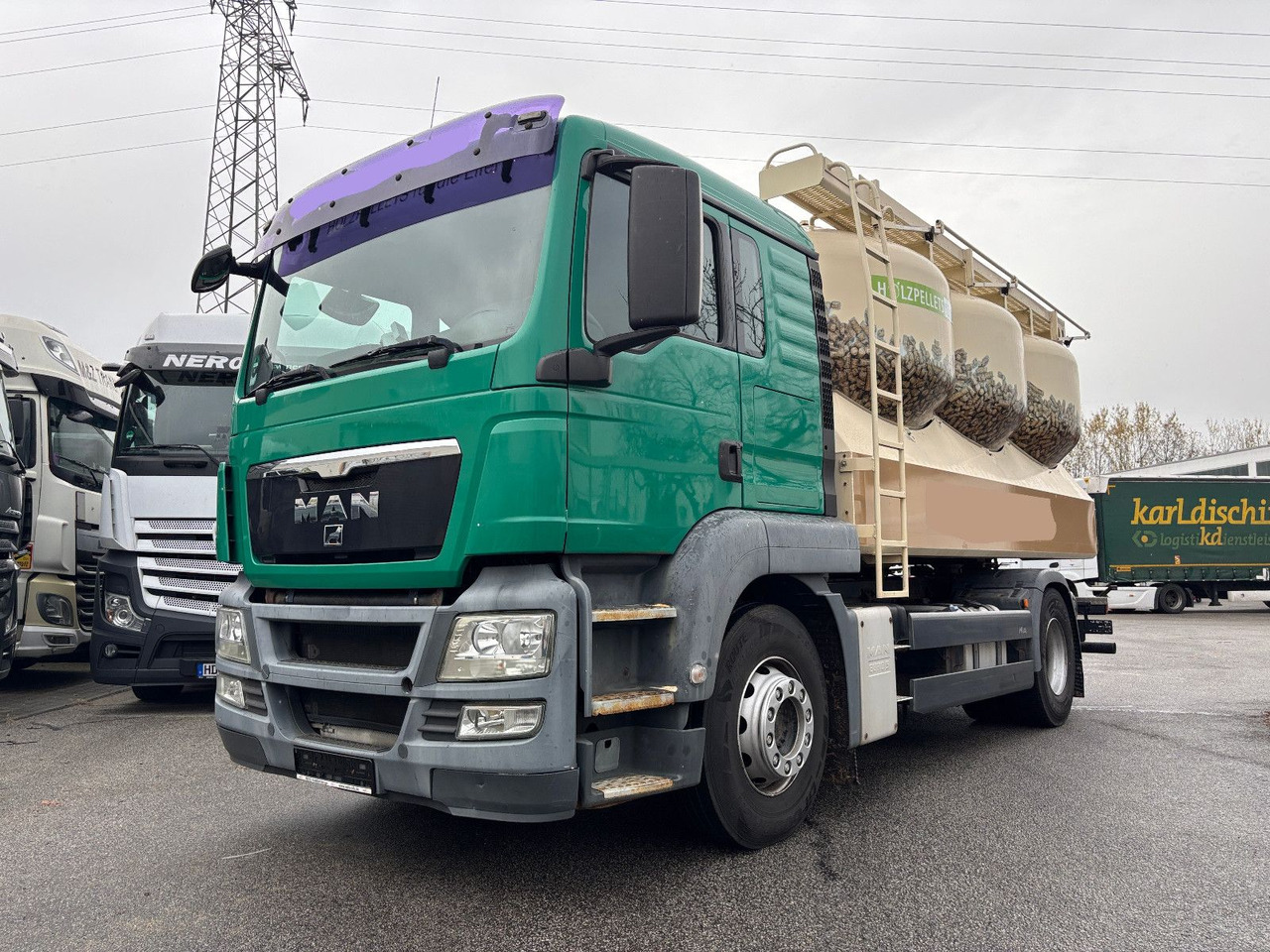 MAN TGS 18.440 Silo/Waage/Kompressor/40m Schlauch - Camión cisterna: foto 3 MAN TGS 18.440 Silo/Waage/Kompressor/40m Schlauch - Camión cisterna: foto 3