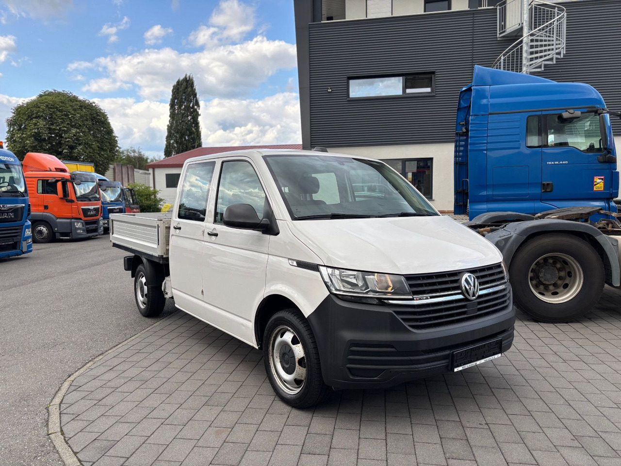 Volkswagen T6 Transporter 4Motion/150PS 2.0/DoKa/Klima - Furgoneta caja abierta, Furgoneta combi: foto 1 Volkswagen T6 Transporter 4Motion/150PS 2.0/DoKa/Klima - Furgoneta caja abierta, Furgoneta combi: foto 1