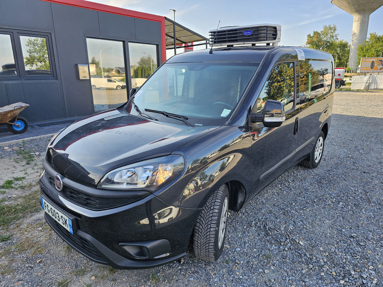 FIAT DOBLO CHLODNIA MROZNIA - 20 C CARRIER KLIMA EURO6 - Furgoneta frigorifica: foto 1 FIAT DOBLO CHLODNIA MROZNIA - 20 C CARRIER KLIMA EURO6 - Furgoneta frigorifica: foto 1