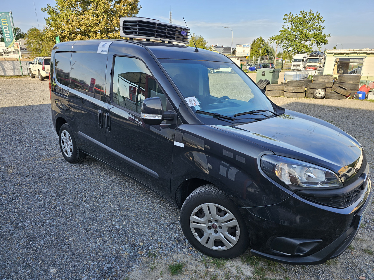 FIAT DOBLO CHLODNIA MROZNIA - 20 C CARRIER KLIMA EURO6 - Furgoneta frigorifica: foto 3 FIAT DOBLO CHLODNIA MROZNIA - 20 C CARRIER KLIMA EURO6 - Furgoneta frigorifica: foto 3