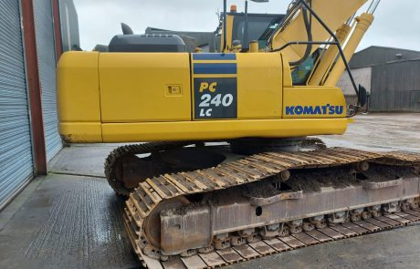 Excavadora de cadenas KOMATSU PC240LC-8: foto 6