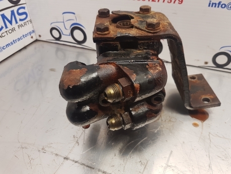 Case 94 And 1200 Series Power Steering Orbital Unit K207419 - Dirección para Tractor: foto 4 Case 94 And 1200 Series Power Steering Orbital Unit K207419 - Dirección para Tractor: foto 4