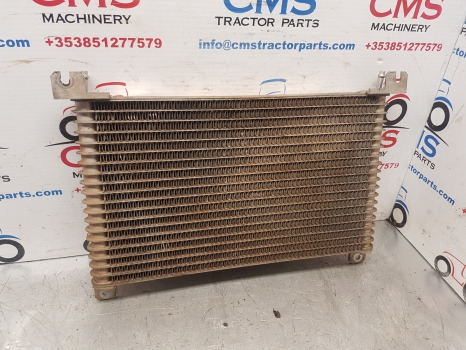 Claas Arion 500, 600 Series 640 Fuel Cooler Radiator 0021644820, 2164482 - Eje delantero: foto 2 Claas Arion 500, 600 Series 640 Fuel Cooler Radiator 0021644820, 2164482 - Eje delantero: foto 2