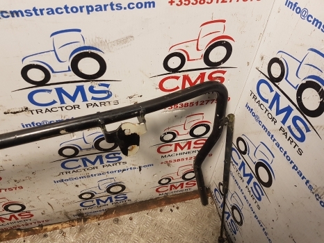Claas Arion 640, Axion 600, 960, 900 Rear Window Support 0021523362, 0021620340 - Ventana y piezas para Tractor: foto 5 Claas Arion 640, Axion 600, 960, 900 Rear Window Support 0021523362, 0021620340 - Ventana y piezas para Tractor: foto 5