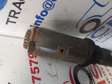 Claas Axos 340 Cx Fwd Drive Shaft 0011172581, 11131010, 11172583 - Palier para Tractor: foto 5 Claas Axos 340 Cx Fwd Drive Shaft 0011172581, 11131010, 11172583 - Palier para Tractor: foto 5