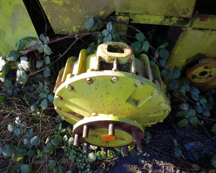 Claas Dominator 86 Front Axle Hub Lhs Complete 197344.2 - Eje delantero: foto 1 Claas Dominator 86 Front Axle Hub Lhs Complete 197344.2 - Eje delantero: foto 1