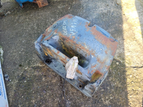 Deutz Agrotron Series 135 Front Weight Carrier 1000 Kg 04425559, 0.012.9556.3, - Contrapeso: foto 3 Deutz Agrotron Series 135 Front Weight Carrier 1000 Kg 04425559, 0.012.9556.3, - Contrapeso: foto 3