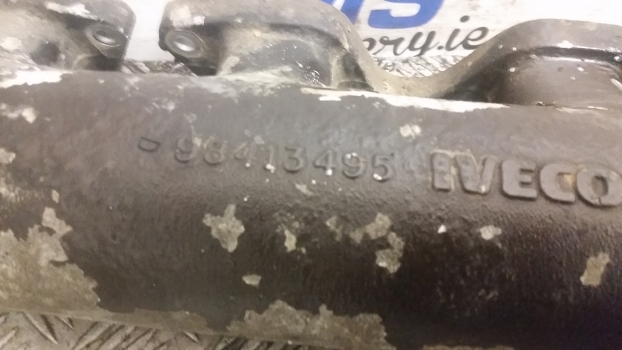 Fiat F, F Dt, F100, F110, F115, F120, F130, F130, F140 Intake Manifold 98413495 - Colector de admisión para Tractor: foto 5 Fiat F, F Dt, F100, F110, F115, F120, F130, F130, F140 Intake Manifold 98413495 - Colector de admisión para Tractor: foto 5