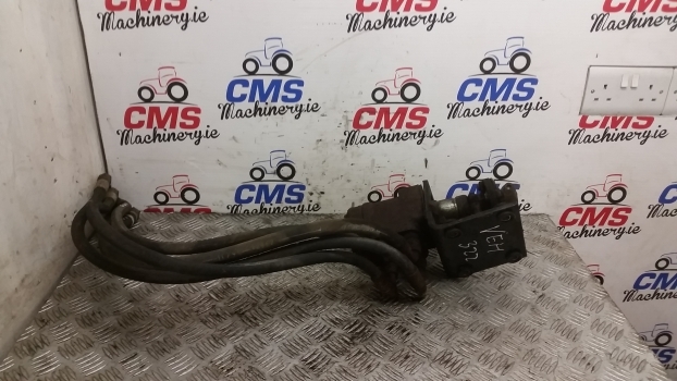 Ford 30, 10 S 4630 Danfoss Steering Motor Valve 83986295, E9223a244ba, 150n1260 - Dirección para Tractor: foto 1 Ford 30, 10 S 4630 Danfoss Steering Motor Valve 83986295, E9223a244ba, 150n1260 - Dirección para Tractor: foto 1