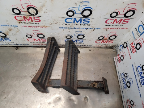 Ford 3930, 4630, 4830, 5030 Cab Footstep, Step Lhs E9nn16r500bb24m - Peldaño: foto 3 Ford 3930, 4630, 4830, 5030 Cab Footstep, Step Lhs E9nn16r500bb24m - Peldaño: foto 3
