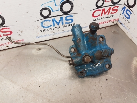 Ford 4000, 4110, 4400, 4410 Hydraulic Flow Control Valve C5nnn982b, 81802242 - Válvula hidráulica para Tractor: foto 1 Ford 4000, 4110, 4400, 4410 Hydraulic Flow Control Valve C5nnn982b, 81802242 - Válvula hidráulica para Tractor: foto 1