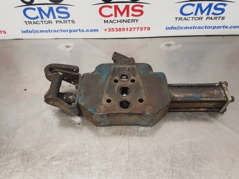 Ford 8700, 9700, Tw Series Tw15 Hydraulic Remote Valve E2nnb950ea - Válvula hidráulica para Tractor: foto 1 Ford 8700, 9700, Tw Series Tw15 Hydraulic Remote Valve E2nnb950ea - Válvula hidráulica para Tractor: foto 1