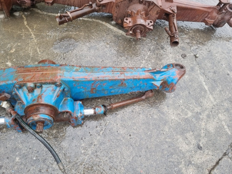 Ford New Holland 7740, 40 Series. Front Axle Housing Beam 125148, Car128939 - Eje delantero: foto 2 Ford New Holland 7740, 40 Series. Front Axle Housing Beam 125148, Car128939 - Eje delantero: foto 2