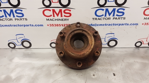 International 2wd Hub 67527c91 , 67527c92 - Cubo para Tractor: foto 1 International 2wd Hub 67527c91 , 67527c92 - Cubo para Tractor: foto 1