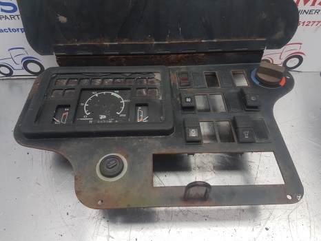 Jcb 2cx Cab Dashboard Interior Panel 142/00541 - Salpicadero para Retroexcavadora: foto 2 Jcb 2cx Cab Dashboard Interior Panel 142/00541 - Salpicadero para Retroexcavadora: foto 2