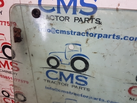 Jcb Fastrac 155-65 Rear Windows Glass, Back Glass 155-65 - Ventana y piezas para Tractor: foto 5 Jcb Fastrac 155-65 Rear Windows Glass, Back Glass 155-65 - Ventana y piezas para Tractor: foto 5