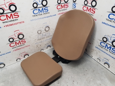 John Deere 6000 Series, 6100, 6200, 6320, 6610 Passenger Seat Al114321 - Asiento para Tractor: foto 1 John Deere 6000 Series, 6100, 6200, 6320, 6610 Passenger Seat Al114321 - Asiento para Tractor: foto 1